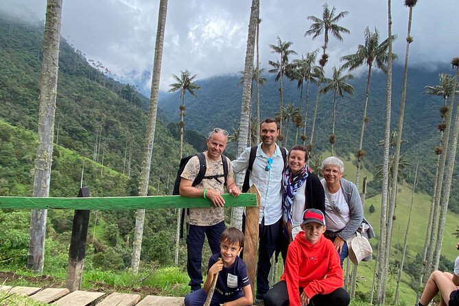 2 Days Experience: Cocora, Salento, Filandia, Coffee & Hotsprings - Salento on your feet: colorful town streets and a genuinely local lunch