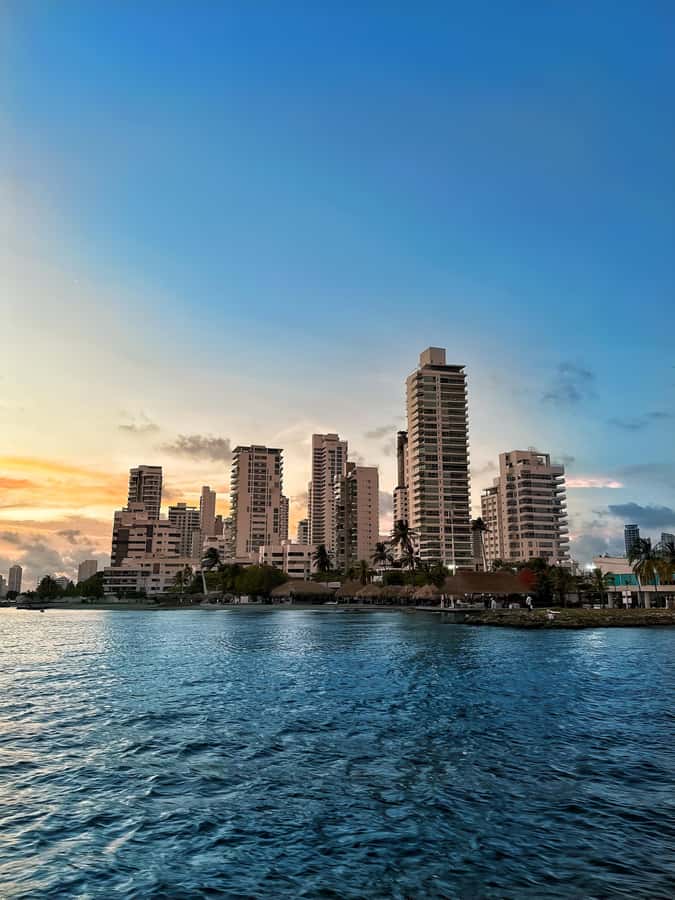 2-hour tour in Cartagena Sunset View in party boat - Open Bar, Crossover Music, and the Entertainer Running the Crowd