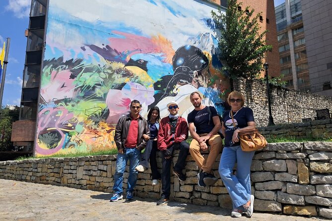 3-in-1 Panoramic city tour with walking tour and experiences - Centro views: Parque de los Periodistas and the downtown feel
