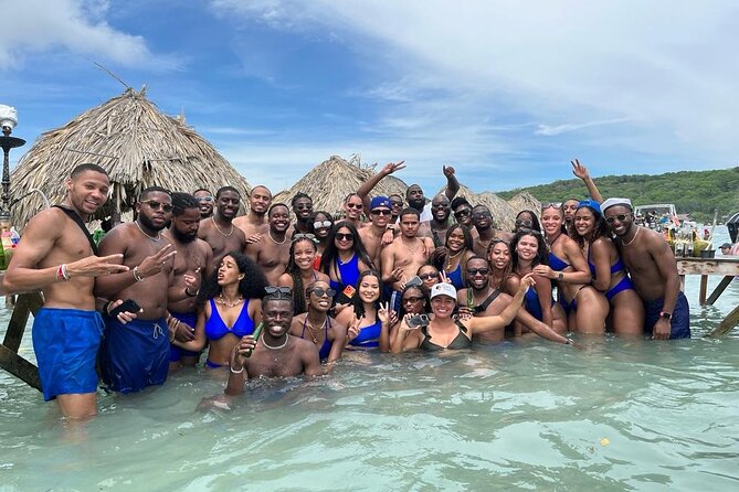 5 Islands VIP Escape : Snorkeling, Private Lunch & Open Bar - Stop 6: Playa Tranquila at Barú, white sand time