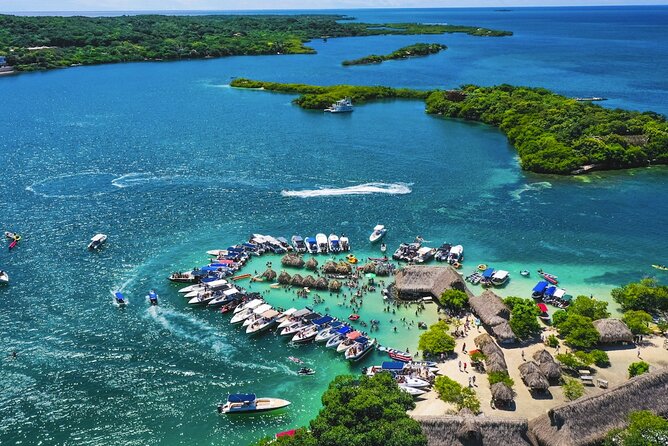 5 Stop Boat Tour Rosario Islands with Lunch, Forts, & Snorkeling - Isla Grande lunch and the best place to reset