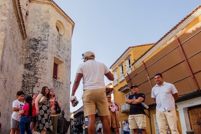All-inclusive Private Tour in Cartagena - The Walled City Stroll: Colonial Streets, Squares, and Architecture in 30 Minutes