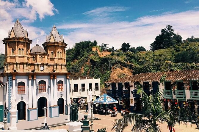 Amazing Private Guatape Tour + Boat Ride + Helicopter & Rock - Timing From Medellín: How to Plan Your Day Comfortably