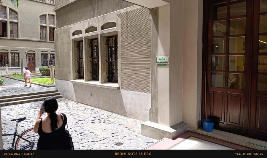 Anti tour Medellin - Coltejer and Junín Street: the cost of economic ambition