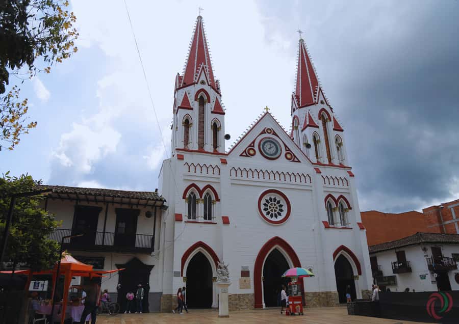 Antioquia’s Villages: El Retiro, La Ceja, and More - Timing, bus comfort, and why you should bring patience