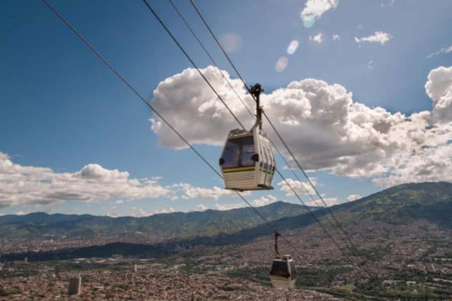 Arvi Park Walking tour and city views from Metrocable. - Price, timing, and what $15 buys you