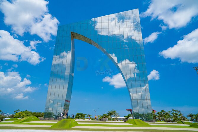 Barranquilla + Puerto Colombia city tour - Window monuments and Barranquilla photo icons