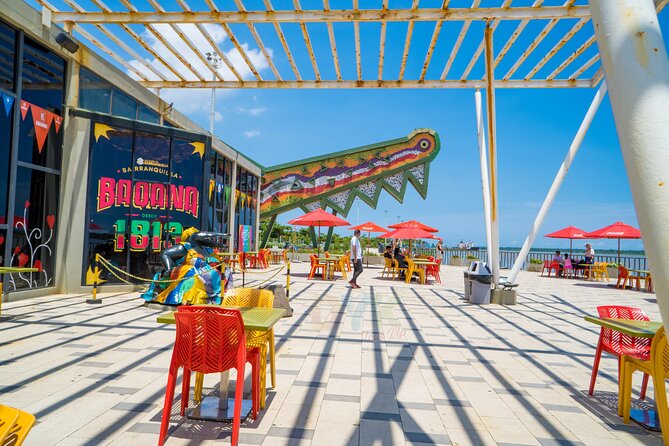 Barranquilla + Puerto Colombia city tour - Shakira and Junior: pop culture you can photograph