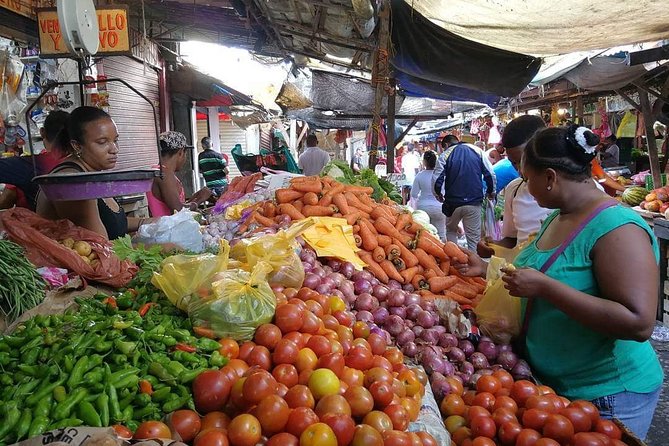 Bazurto Market and La Popa Convent Half Day City Tour - Bazurto Market: Where Local Shopping Means Noise, Scents, and Smarts