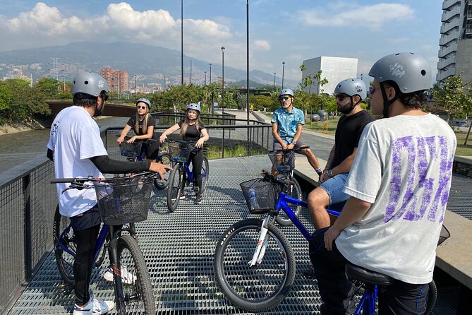 Bike City Tour Medellin With Snack and Organic Coffee - Stop 1: Pueblito Paisa views and a drink break with real payoff