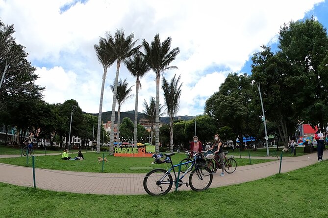 Bike Tour in Bogota - Why a bike through Chapinero beats buses and taxis