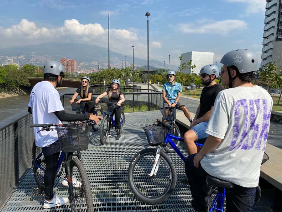 Bike Tour Medellin with Snacks and Local Beer - From San Joaquin Church to the first pedal: where the tour starts