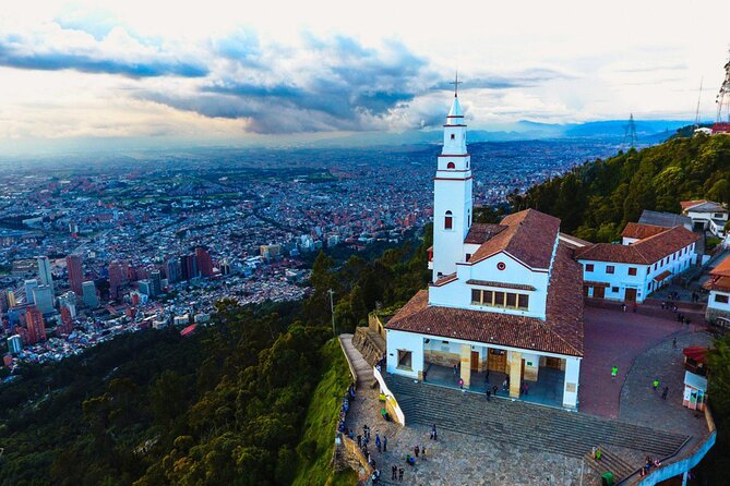 Birdwatching at Monserrate Bogotá 4H - The 4-Hour Rhythm: What Your Morning Looks Like