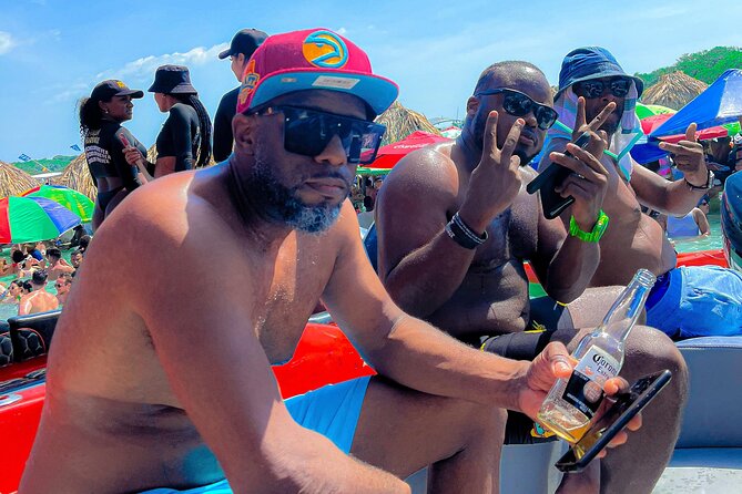 Boat Party on Cholón Island - Islas de Rosario and La Piscinita: The Swim-and-Chill Reset