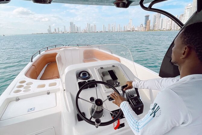 Boat rental for the Rosario Islands up to 15 people. - Key things to know before you go