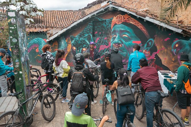 Bogotá Bike Tour with street art - Stop 5: La Macarena, architecture and neighborhood change
