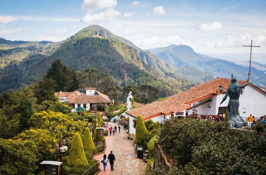 Bogotá: City Tour, Monserrate, Gold Museum, Plaza de Bolivar - La Candelaria and Chorro de Quevedo: Old Streets, Real Atmosphere