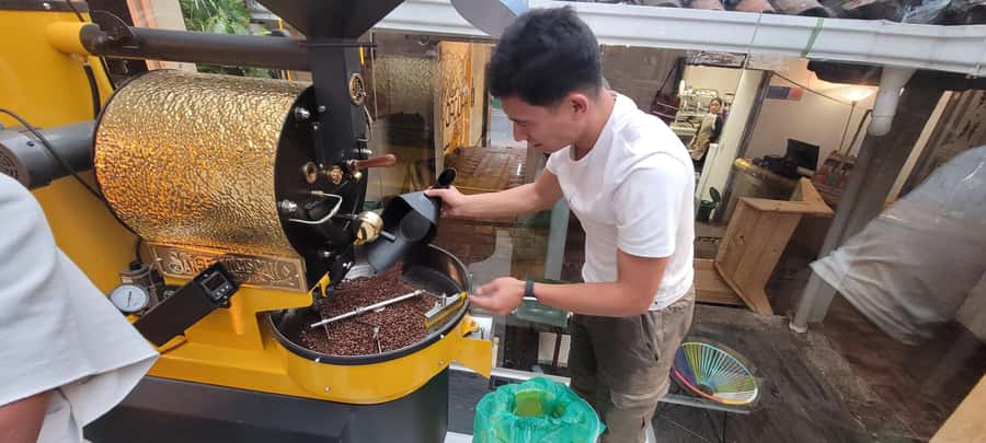 Bogota: Coffee Tasting, Roasting, Filtration & Espresso Tour - Coffee Varieties and Processes You Can Compare in Real Time