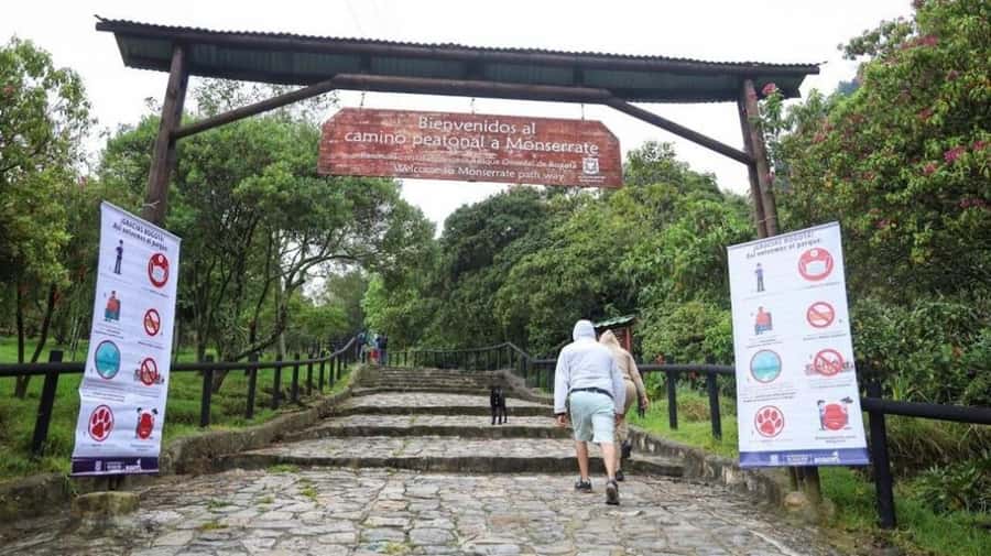 BOGOTA: From the Clouds to the Earth, Tour to Monserrate and the Salt Cathedral - The scenic drive to Zipaquirá, with a built-in break