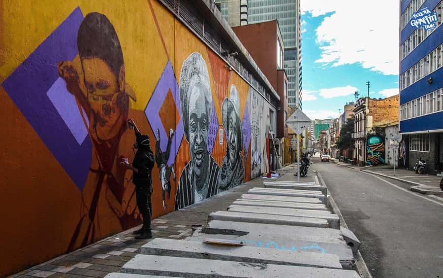 Bogotá: Graffiti Tour el mejor recorrido de arte urbano - Key things to know before you go