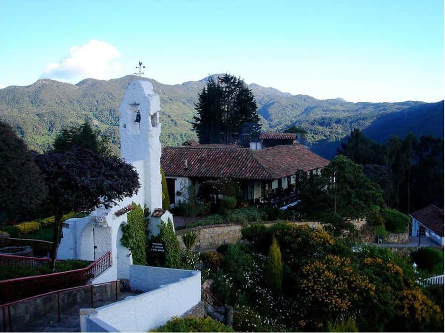 Bogotá: Grand City Tour with Monserrate, Usaquén and Lunch - Quick reasons to book this Bogotá city loop
