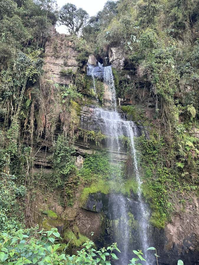 Bogota: Hike to La Chorrera Waterfall, El Chiflón and Guadalupe Hill - The drive to Choachí: where Bogotá turns into mountain scenery