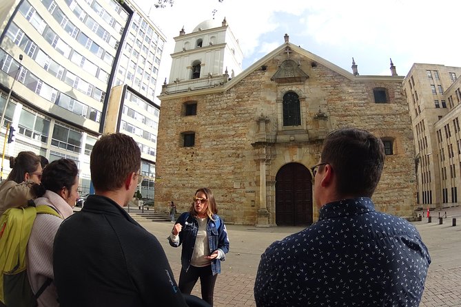 Bogota Kickstart Tour: Candelaria + Cacao & Coffee Experience •4h - Stop-by-stop: from Rosario to Chorro del Quevedo