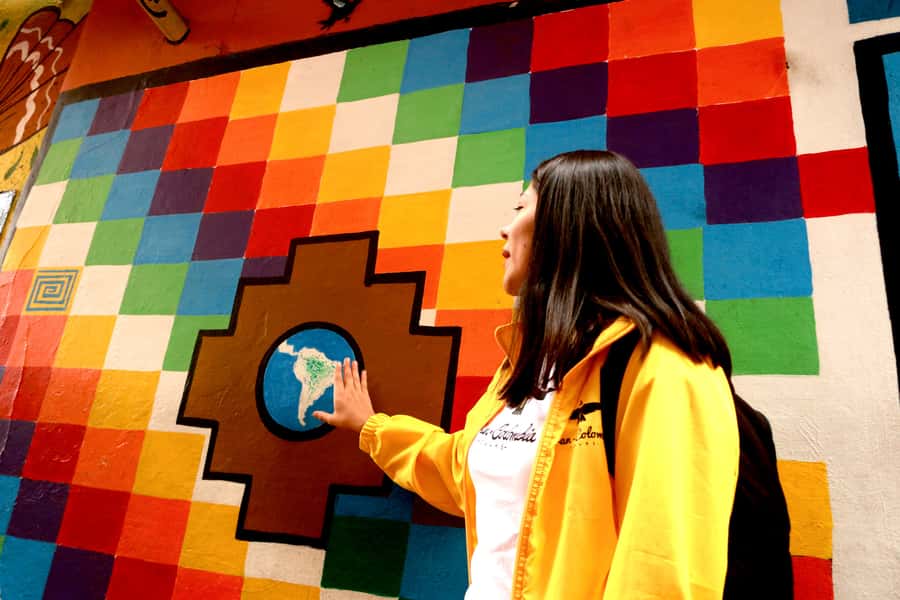 Bogotá: La Candelaria Graffiti & Urban Art Guided Tour - Starting at Plazoleta del Chorro de Quevedo (and why the timing matters)