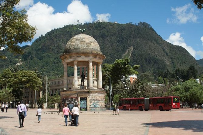 Bogotá Layover: Private 4-6 Hour Flexible City Tour - Monserrate views, fast entry, and when crowds slow you down