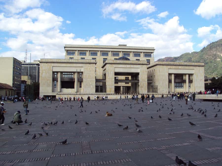Bogotá: Private Candelaria Walking Tour with Gold Museum - Price and value: what $63 covers, and what to plan around