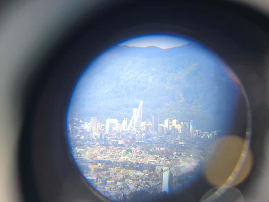 Bogotá´s Barrios: El Paraíso Favela Tour with Cable Car - The best panoramic stop, plus a snack that feels Colombian