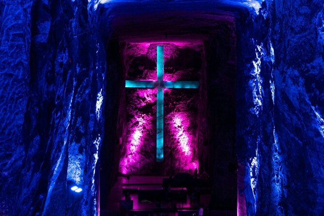Bogotá´s Best Private Day Trip: Salt Cathedral & Guatavita Lagoon - Stop 1: Zipaquirá Salt Cathedral, 180 Meters Underground