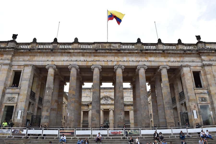 Bogota's Historic Center and Monserrate in one day - Simon Bolivar Square and the Presidential House: the big “why”