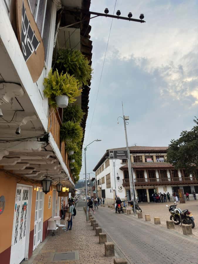 Bogota: Salt Cathedral of Zipaquira Private daily Trip - Zipaquirá town break: colonial streets, photo stops, and shopping time