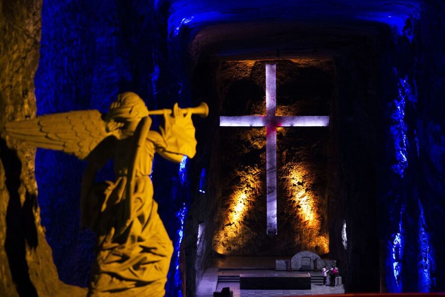 Bogotá: Salt Cathedral Private Tour with Entry Ticket Basic - Private Transportation from Bogotá That Actually Makes Sense