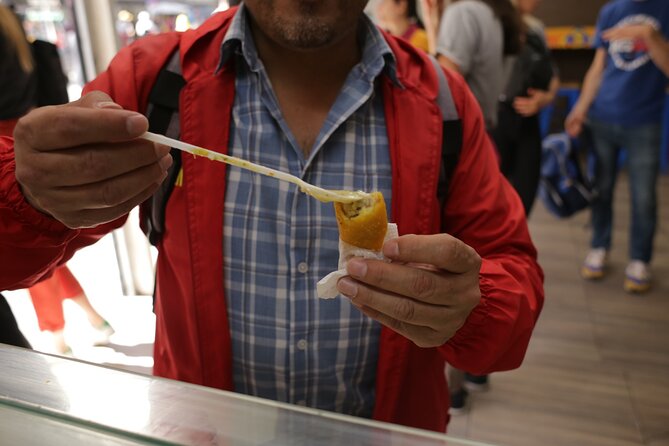 Bogota Shared Gastronomy Tour in the Historic Center - Stop 3: Banco de la República, numismatics, and sandwiches