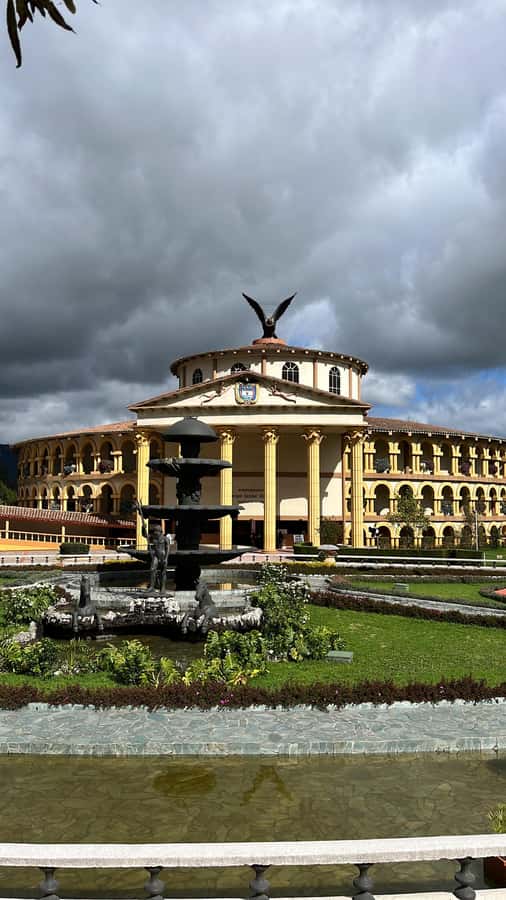 BOGOTA: Tour of Jaime Duque Park, Zoo, and Aerospace Museum - Private transport and the Tocancipá photo stops that break up the drive
