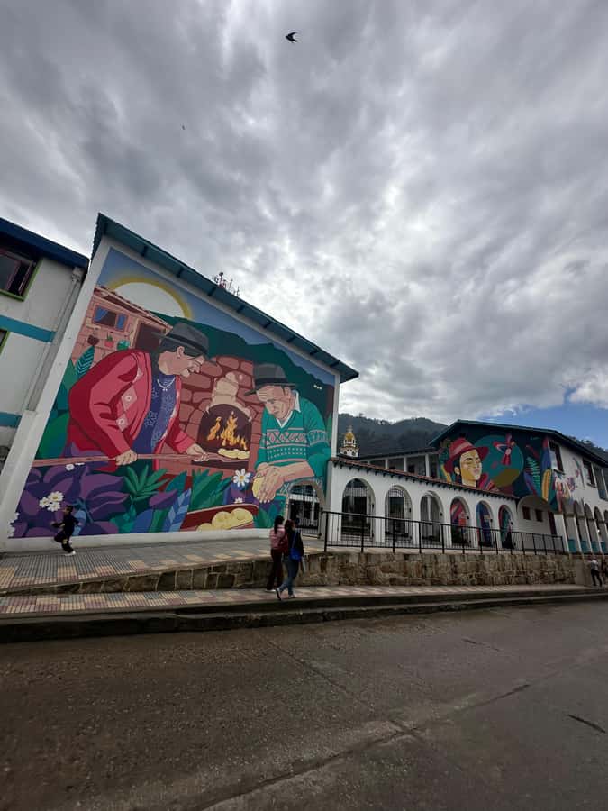 Bogotá: Visit Colombia's Highest Waterfalls & Guadalupe Hill - What to bring, what to wear, and what to skip