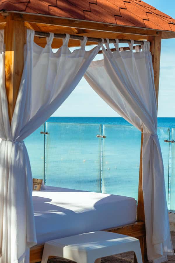 BORA BORA AREA CLUB - Should you book Bora Bora Beach Club Day Pass?