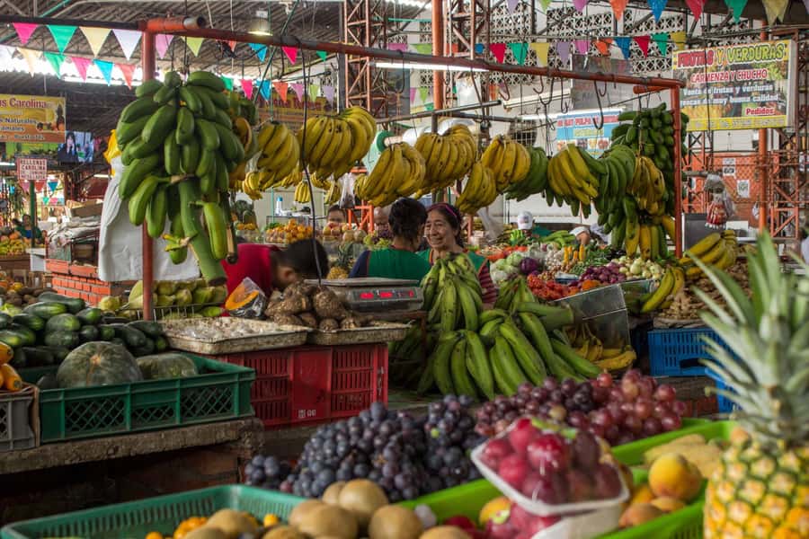 Cali: Fruit Market Walking Tour with Tastings - Starting at La Palmera, where the tour finds its pace