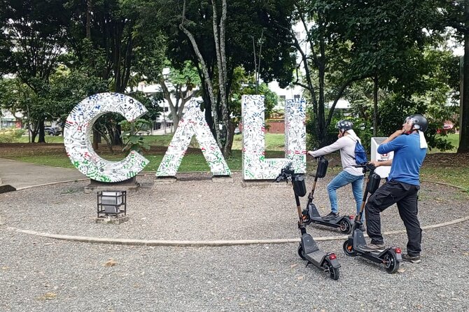 Cali on Two Wheels: Scooter Ride with Local Food & Landmarks - Cali River: the green corridor that shapes everyday life