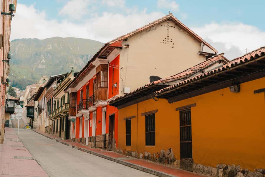 Candelaria Unveiled: Cool-tural Heritage Walking Tour - Callejón del Embudo and Chorro de Quevedo: Bogotá’s Past in Street Form