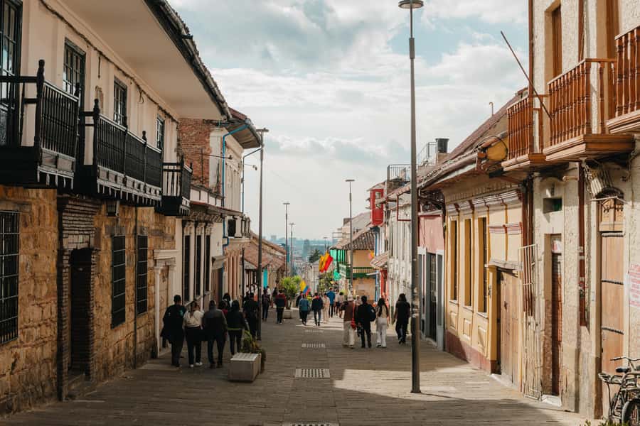 Candelaria Unveiled: Cool-tural Heritage Walking Tour - Palacio San Carlos and Iglesia San Ignacio: Faith and Authority in the Same View