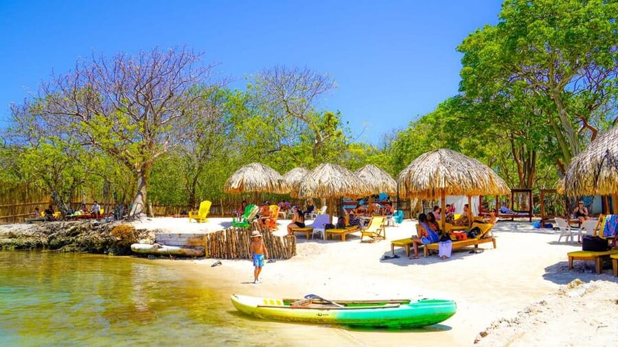 CARTAGENA: 4 islands by sport boat +oceanarium tickets - Who this tour suits best (and who should skip it)