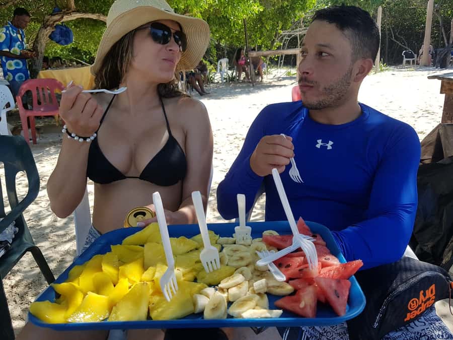 Cartagena: 5-Island Trip by Boat with Lunch and Snorkeling - The Rosario Islands by boat, where the scenery does the work