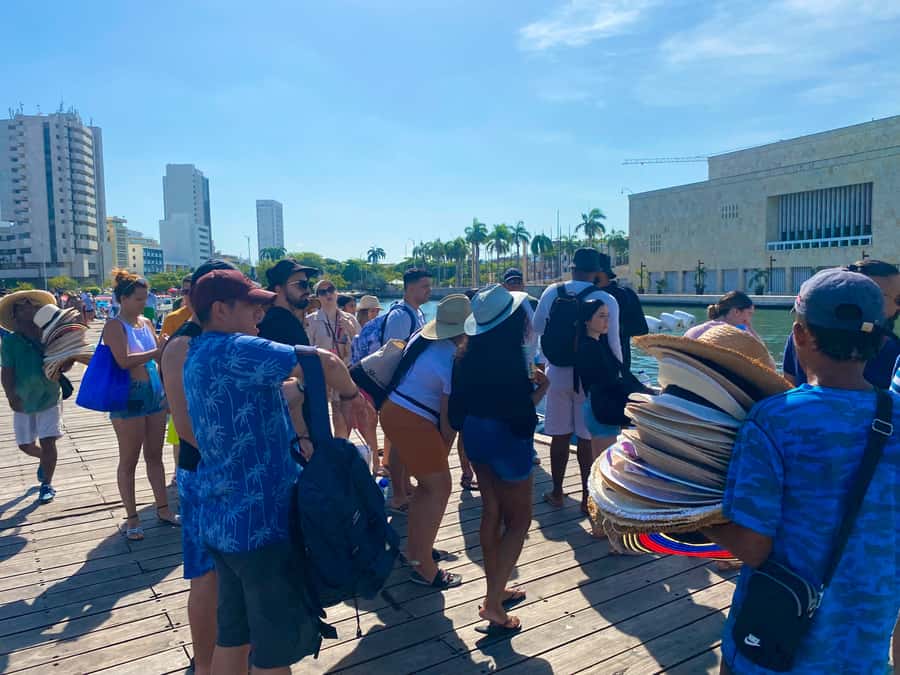 Cartagena: 5-Island Trip by Boat with Lunch and Snorkeling - Isla de Cholón party atmosphere and the seafood tasting