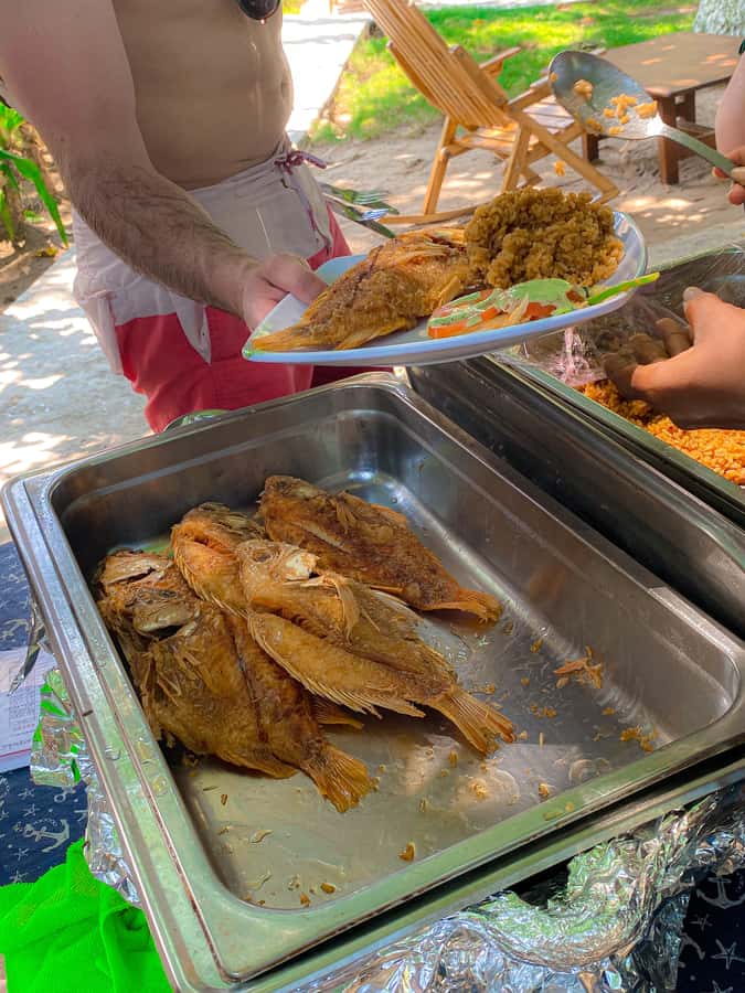 Cartagena: 5 Rosario Islands Tour with Snorkeling and Lunch - Guide and crew matter more than you think