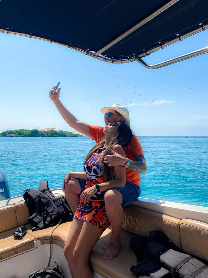 Cartagena: 5 Rosario Islands Tour with Snorkeling and Lunch - Starting from the Torre del Reloj and getting to the boat