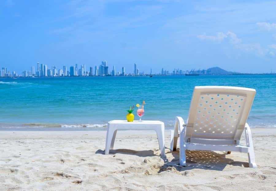 Cartagena: BEACH DAY ON TIERRA BOMBA ISLAND PUNTARENA - A Speedboat Beach Day That Starts Fast in Bocagrande