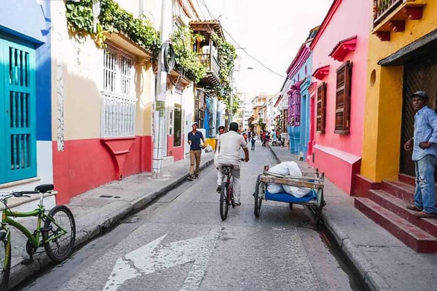 Cartagena: Bike rental 1 hour to 24 hours - Centro Histórico: the photo stop that helps you orient fast